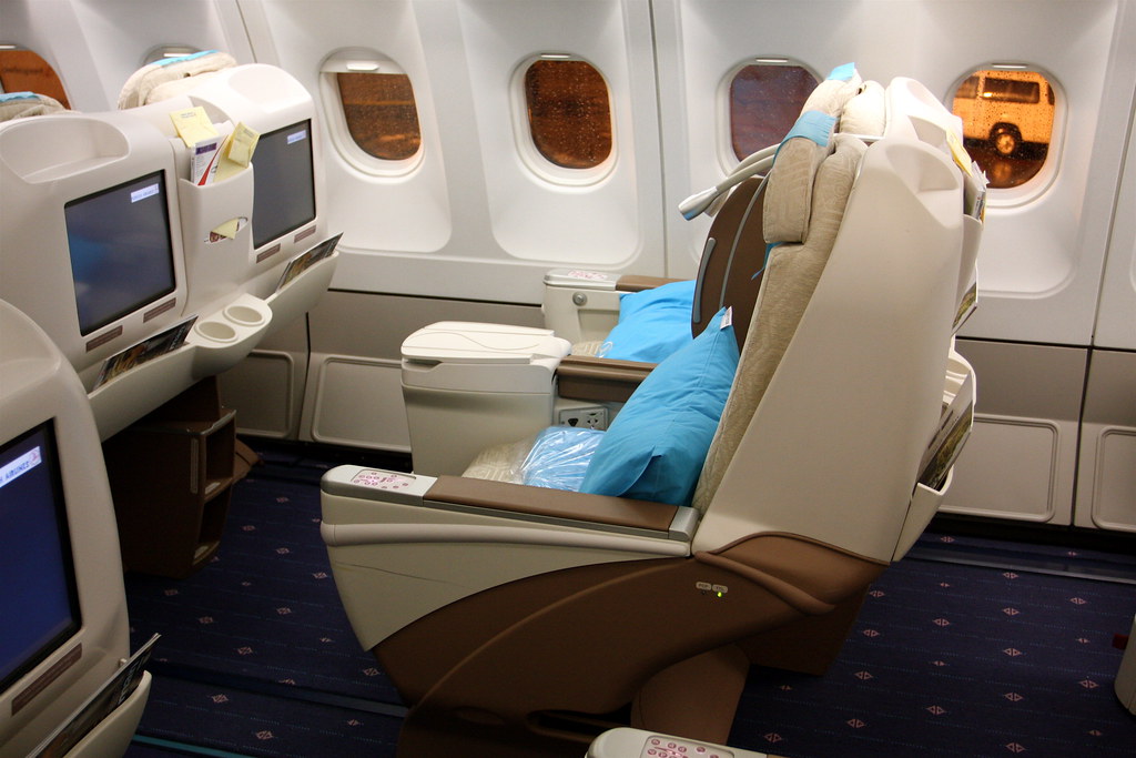 Turkish business class. Бизнес класс Туркиш Эйрлайнс. Бизнес класс в самолете Turkish Airlines. Египетские авиалинии бизнес класс а300. Turkish a330-200 Business.